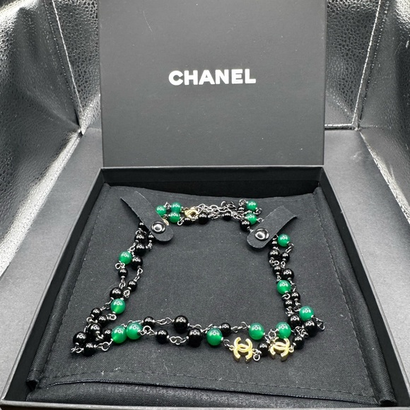 CHANEL Green and Black Bead Multi-Strand Necklace with Gold CC Charms - Picture 3 of 3